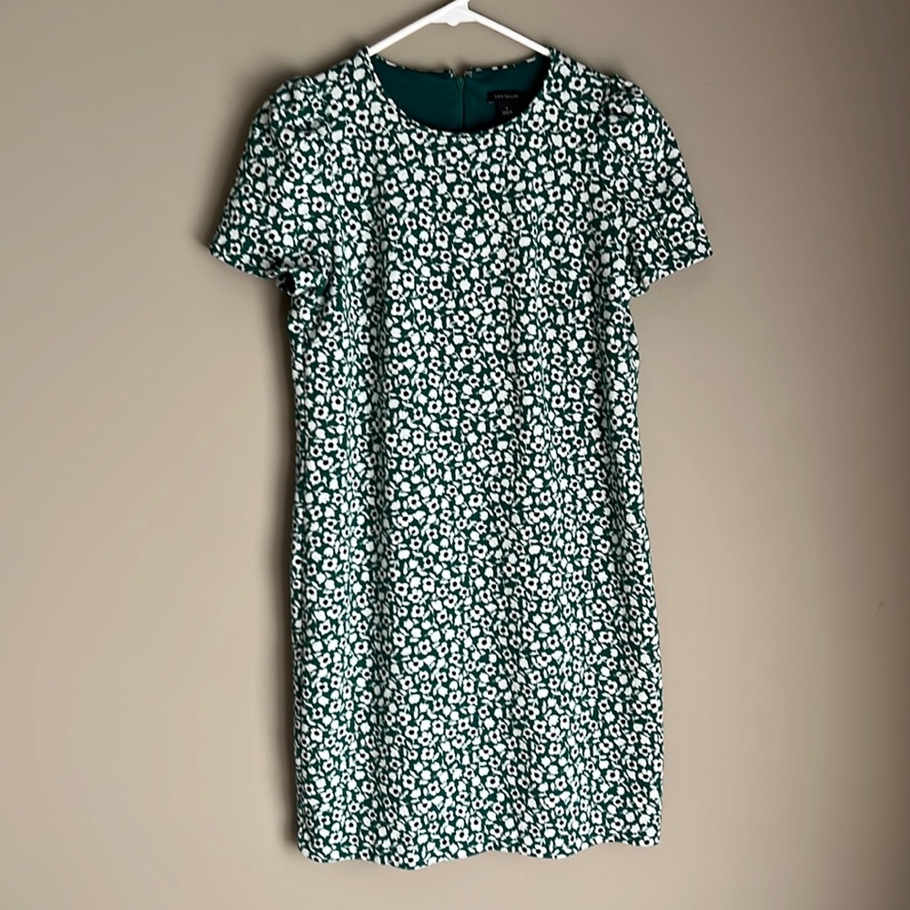 Ann Taylor flowered dress size 4